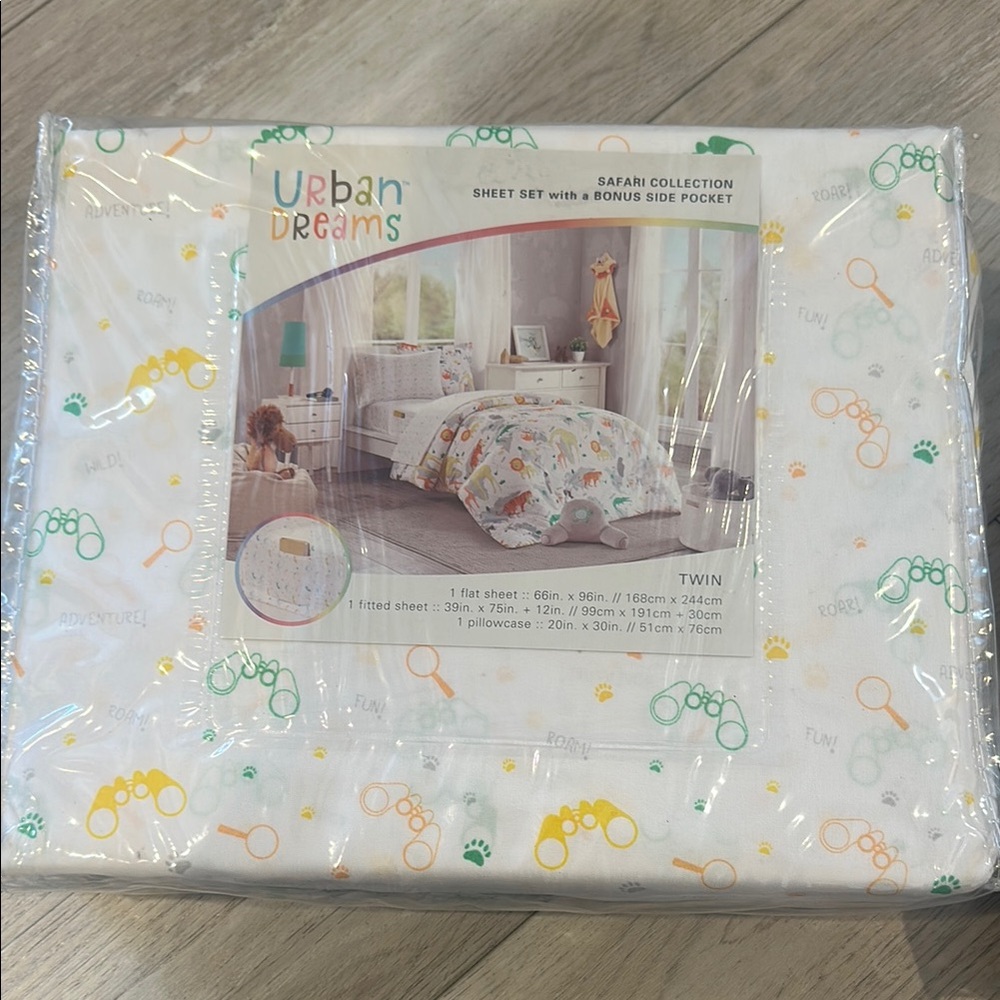 NWT: Safari Collection Twin Sheet Set - White with Green and Orange Accents
